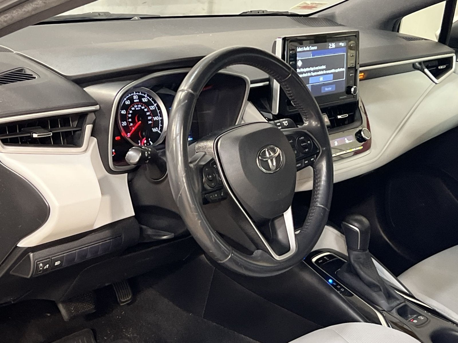 2020 Toyota Corolla Hatchback SE