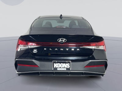 2025 Hyundai Elantra SEL Sport