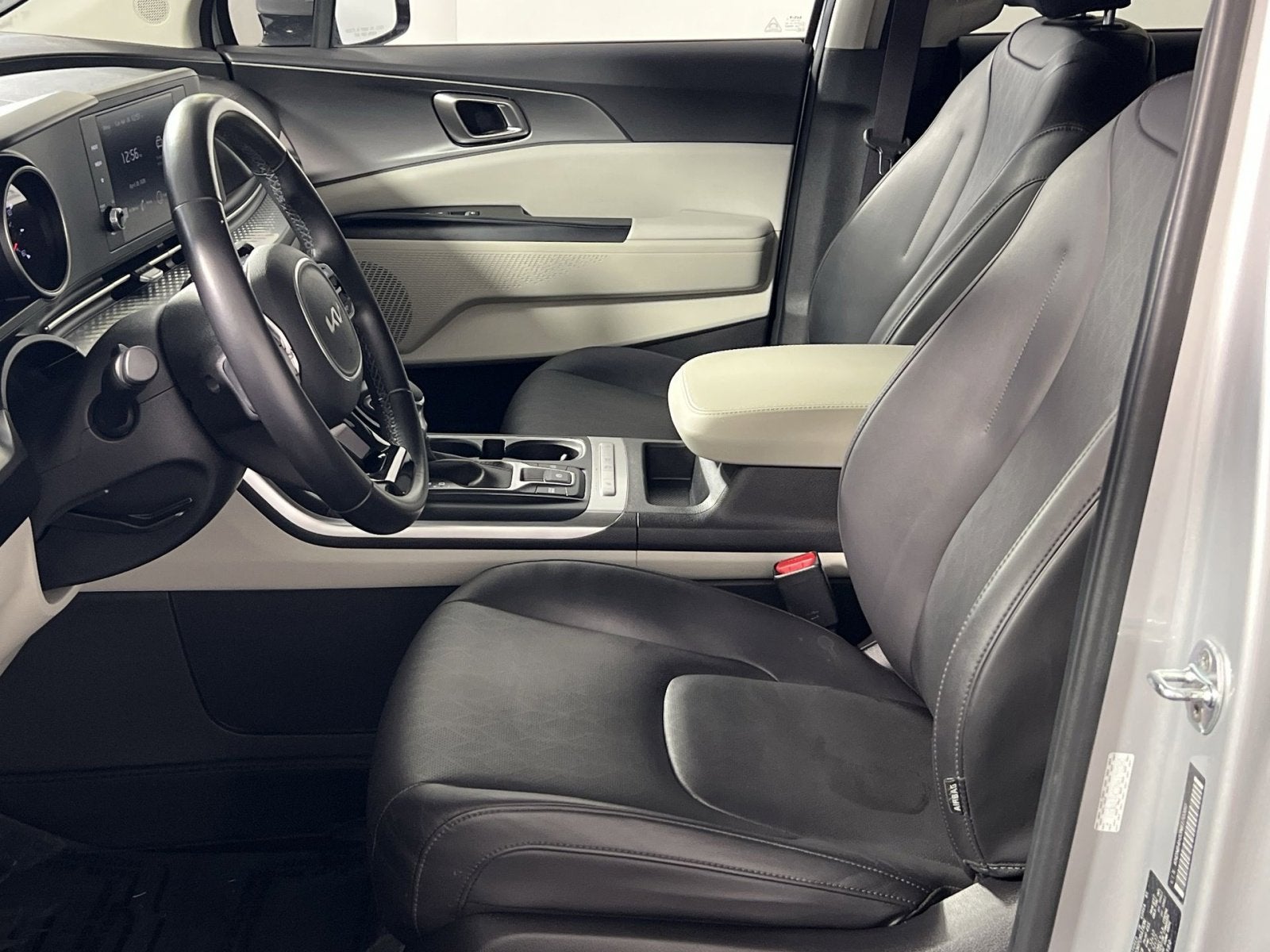 2022 Kia Carnival LXS