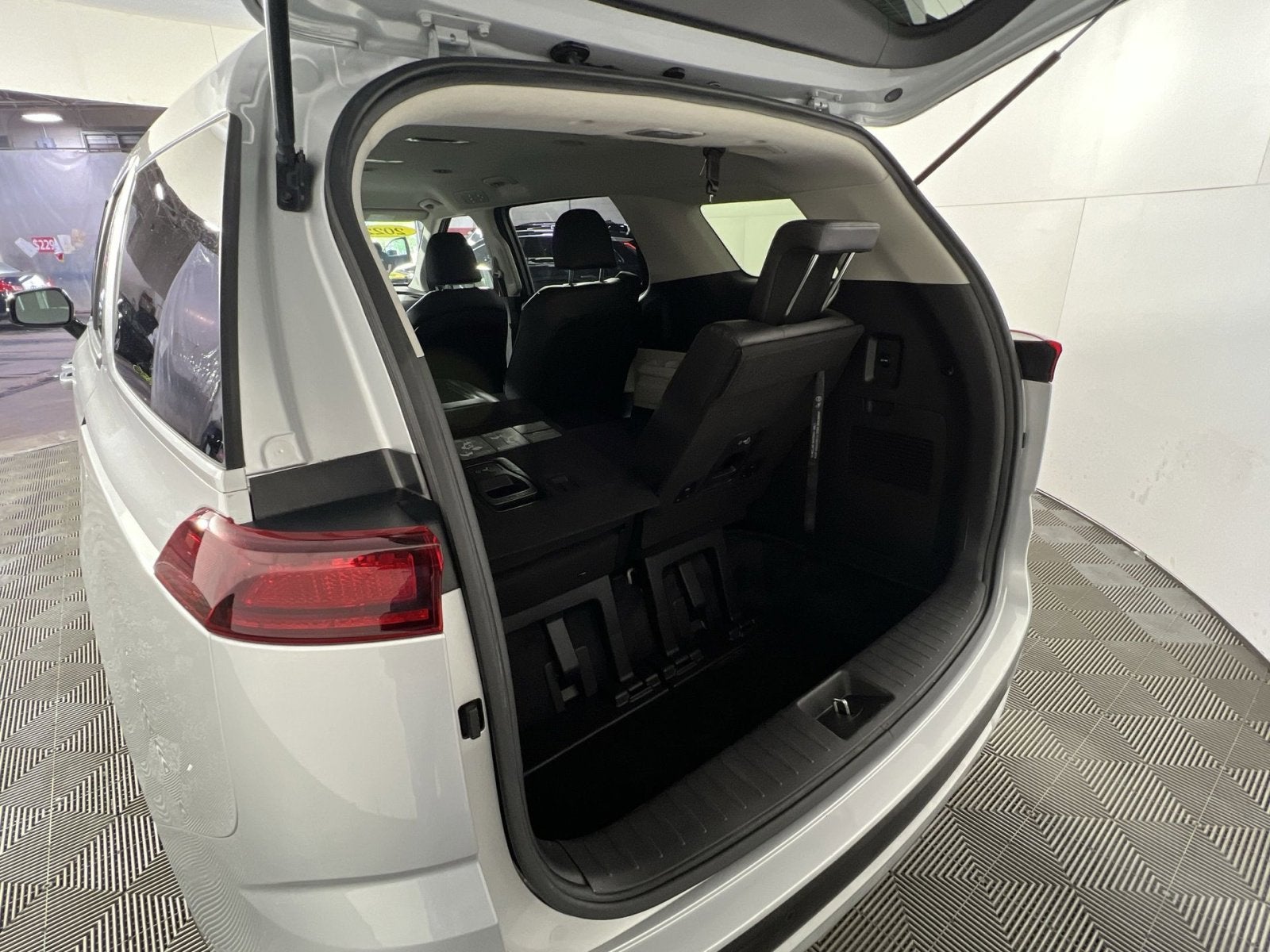 2022 Kia Carnival LXS