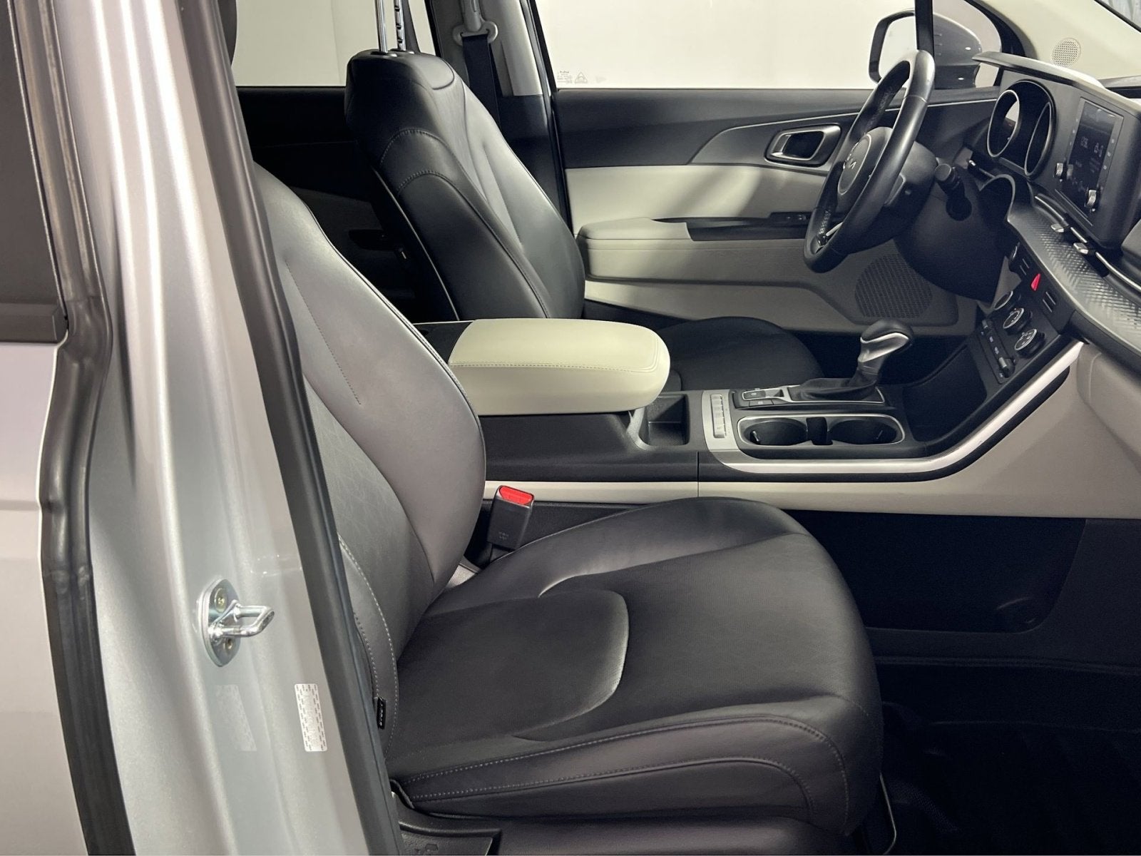 2022 Kia Carnival LXS