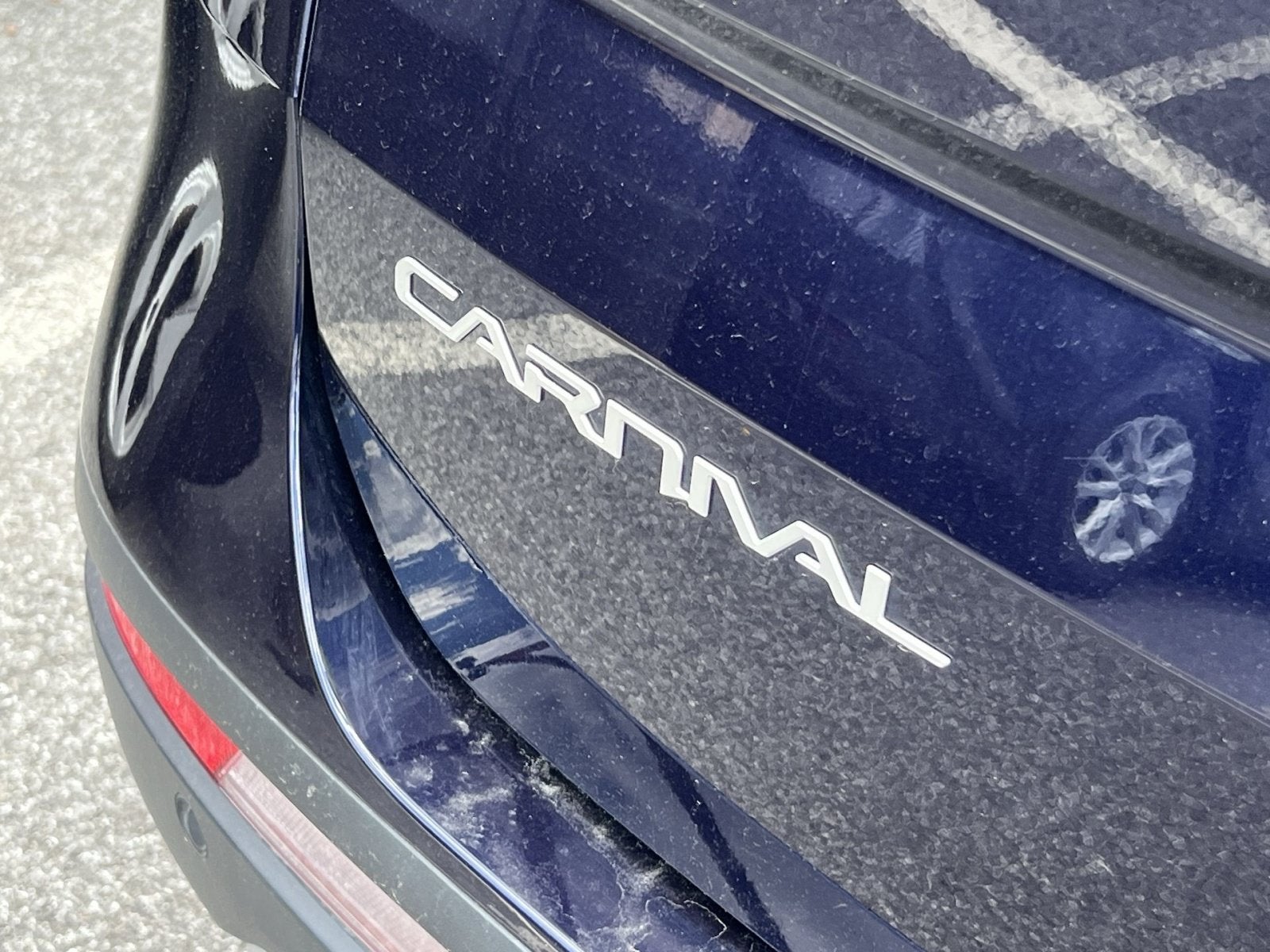 2024 Kia Carnival LX
