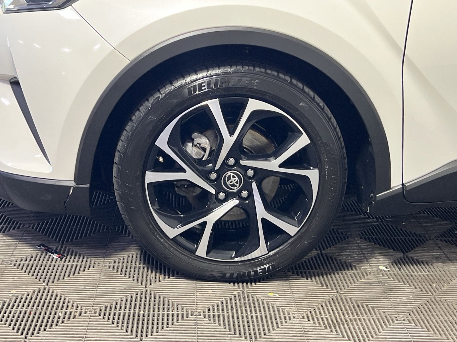 2019 Toyota C-HR XLE