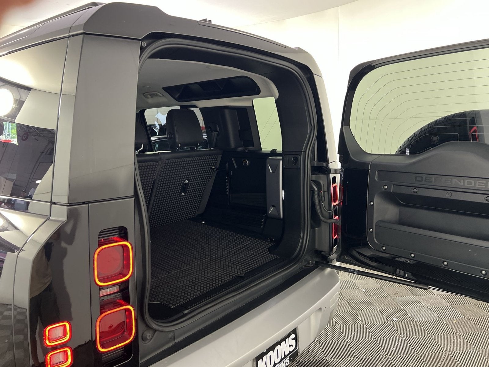 2020 Land Rover Defender 110 HSE