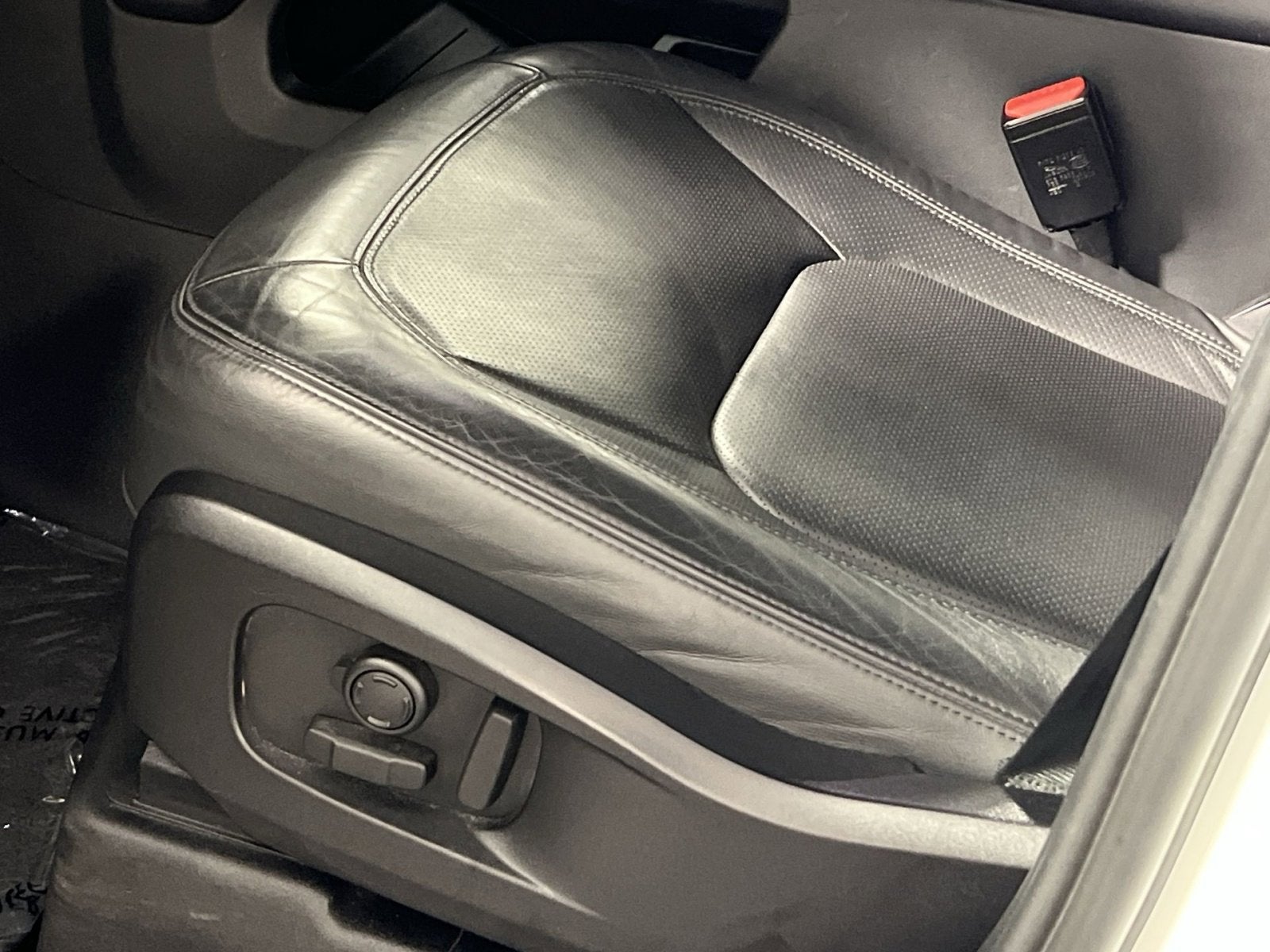 2024 Land Rover Defender 110 S