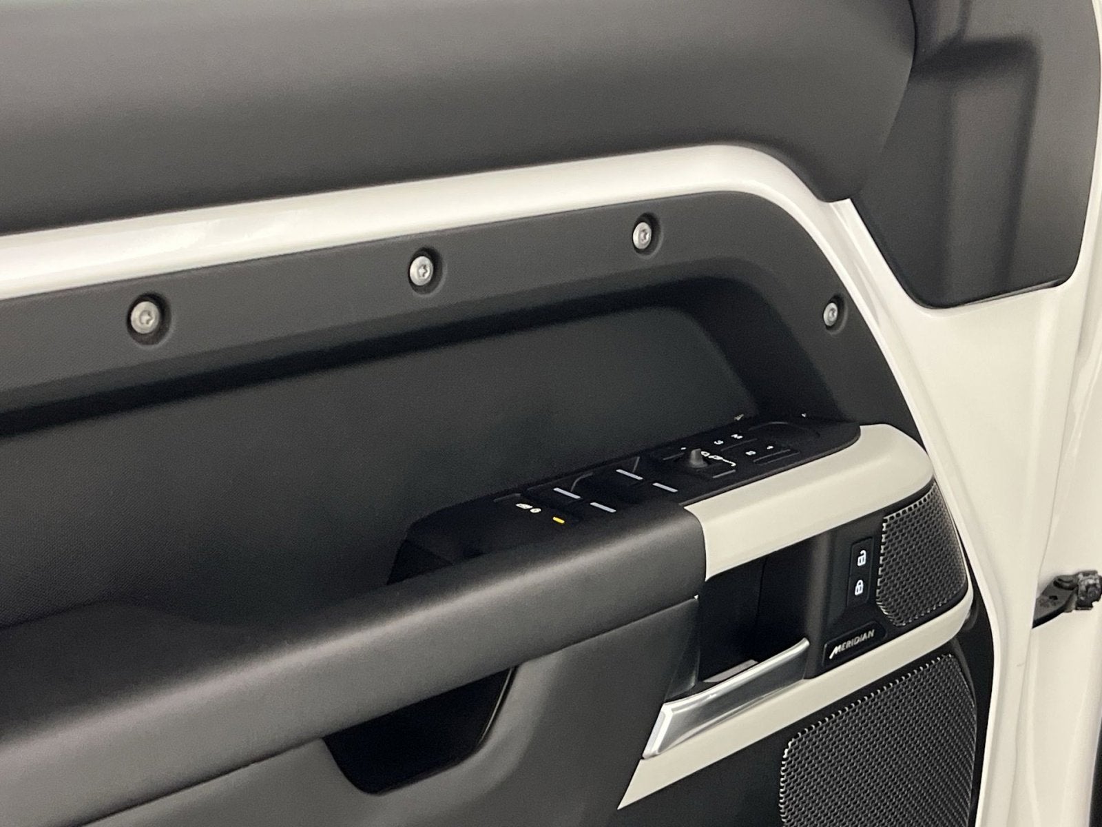 2024 Land Rover Defender 110 S