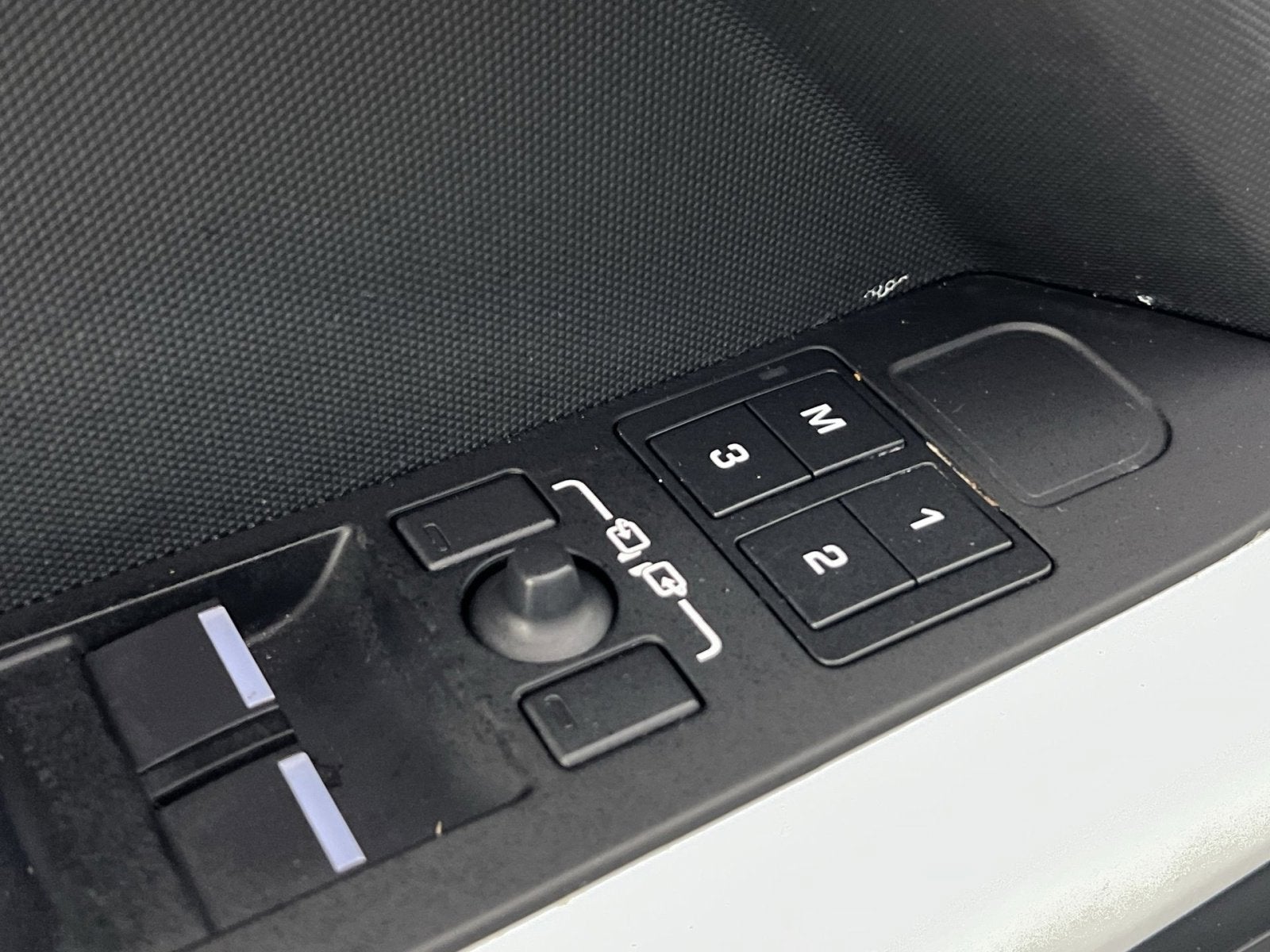 2024 Land Rover Defender 110 S