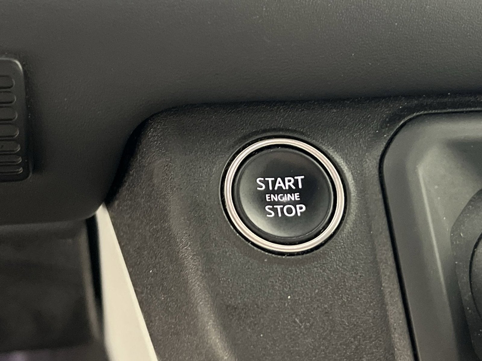 2024 Land Rover Defender 110 S