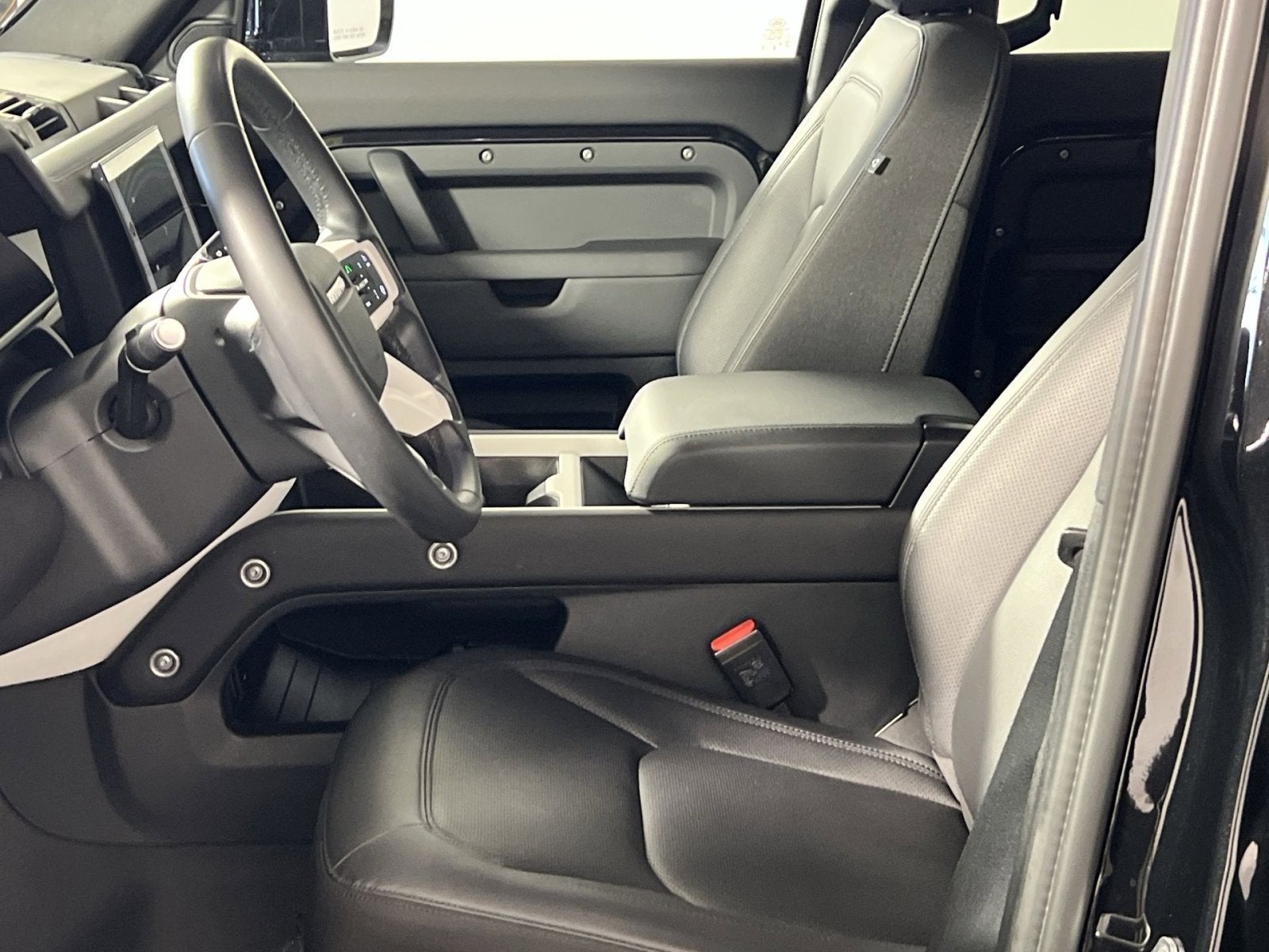 2025 Land Rover Defender 110 S