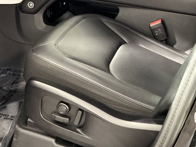 2025 Land Rover Defender 110 S