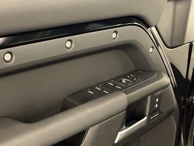 2025 Land Rover Defender 110 S