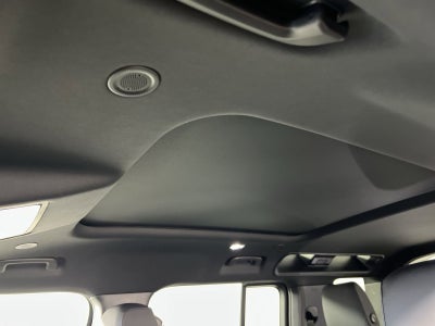 2025 Land Rover Defender 110 S