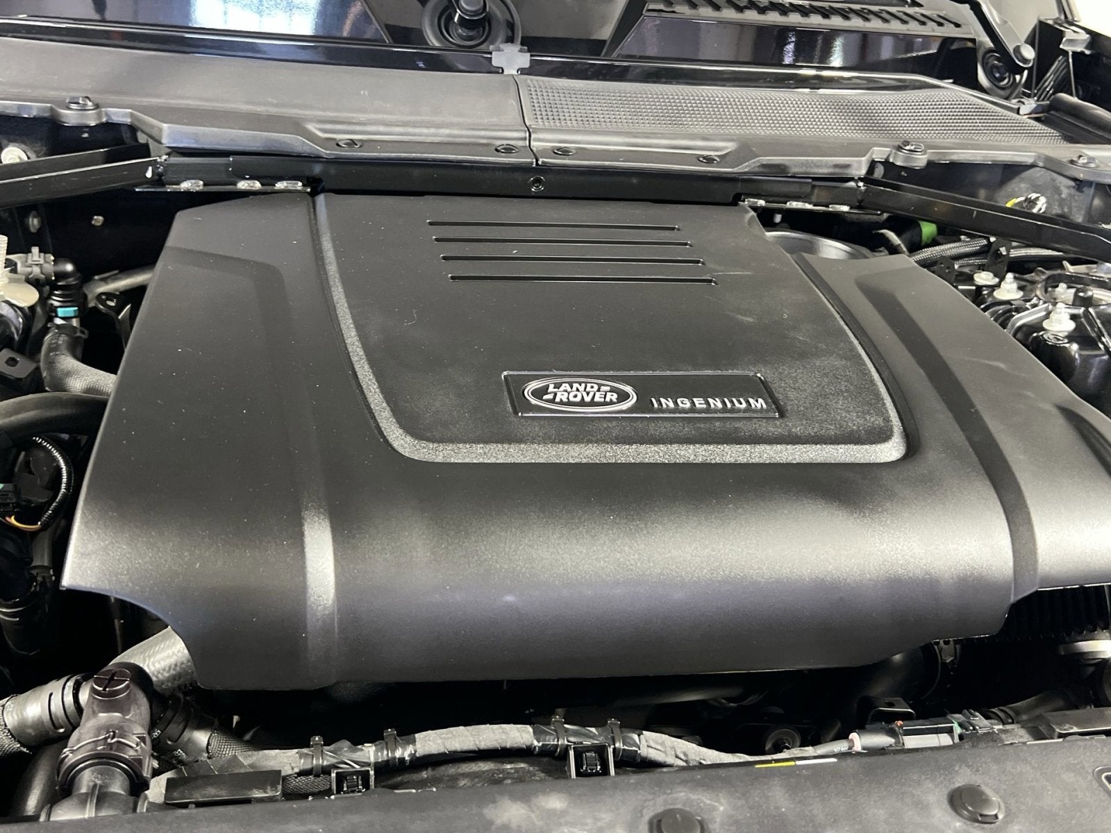 2025 Land Rover Defender 110 S