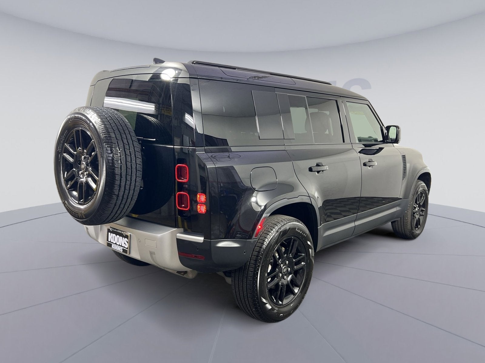 2025 Land Rover Defender 110 S