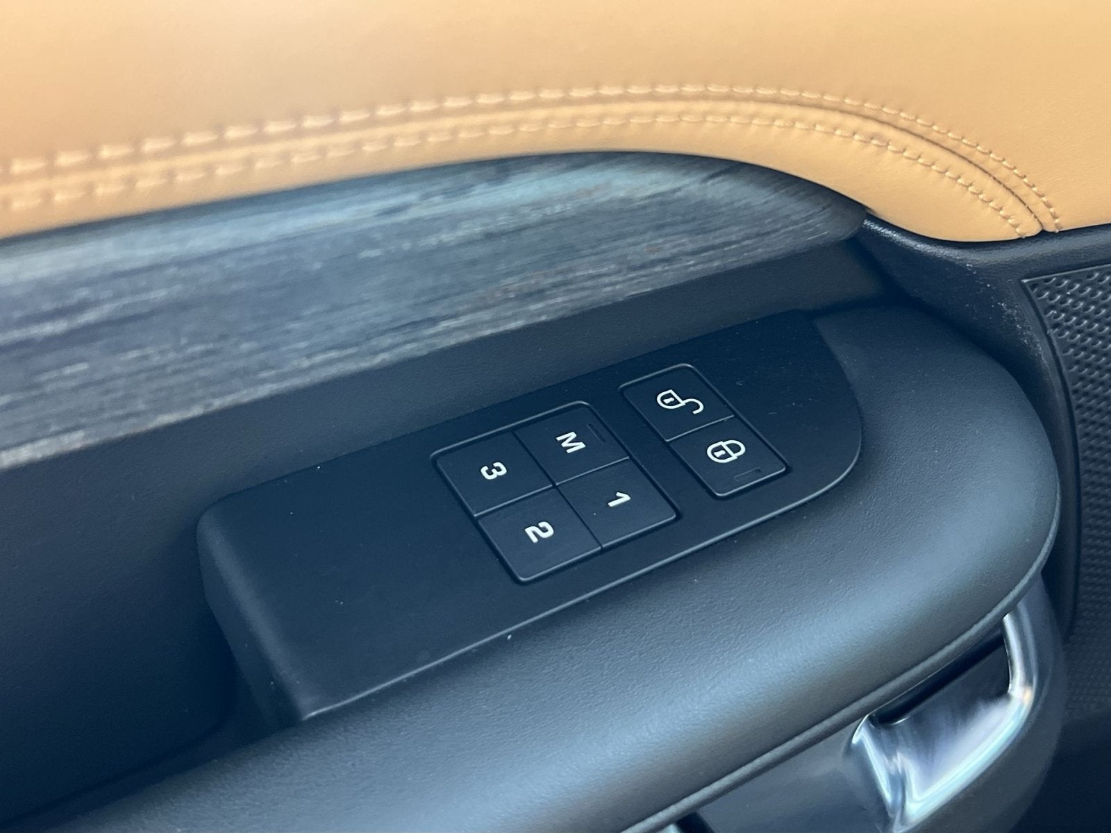 2018 Land Rover Discovery HSE Luxury