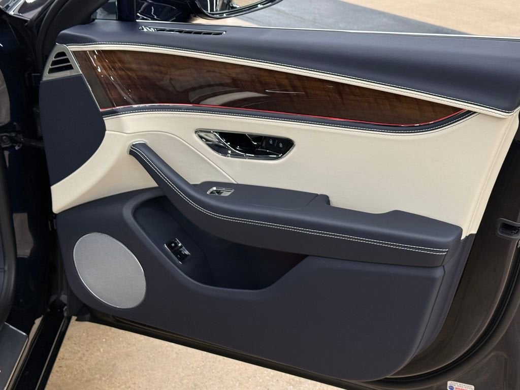 2022 Bentley Flying Spur Hybrid Base