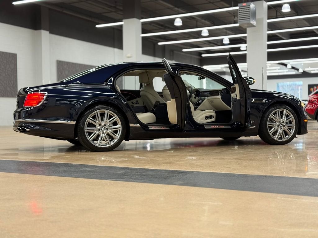 2022 Bentley Flying Spur Hybrid Base