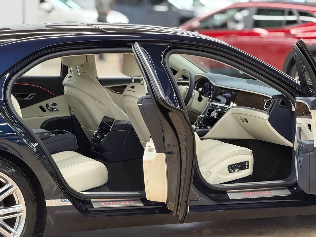 2022 Bentley Flying Spur Hybrid Base