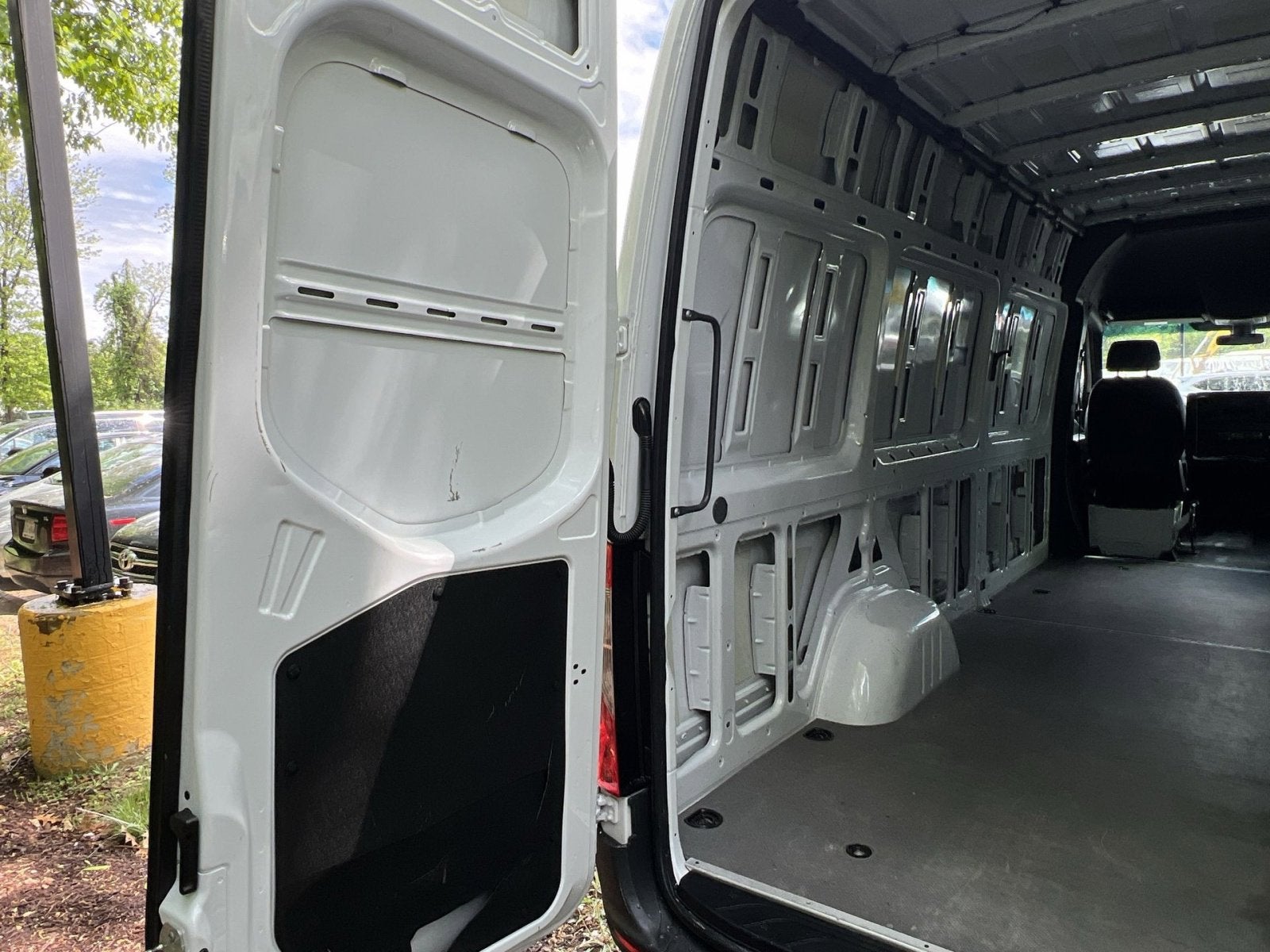 2023 Mercedes-Benz Sprinter 2500 Cargo 170 WB