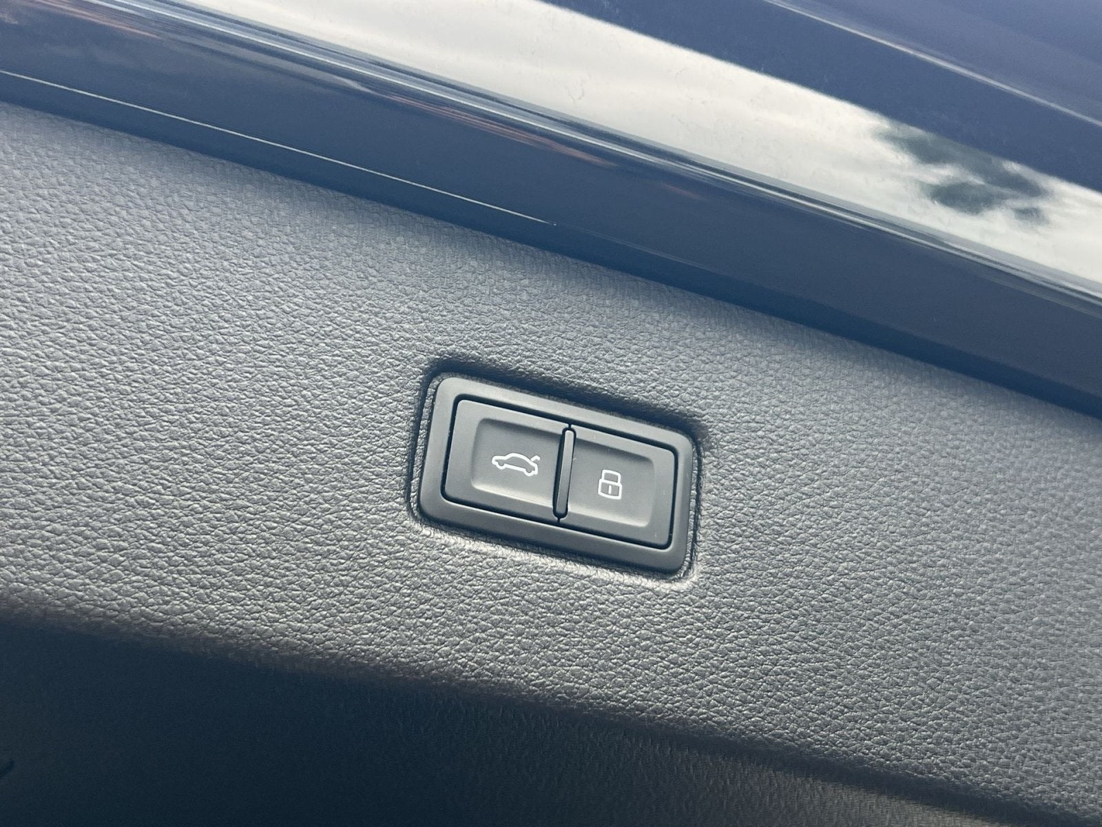 2023 Audi Q7 45 Premium
