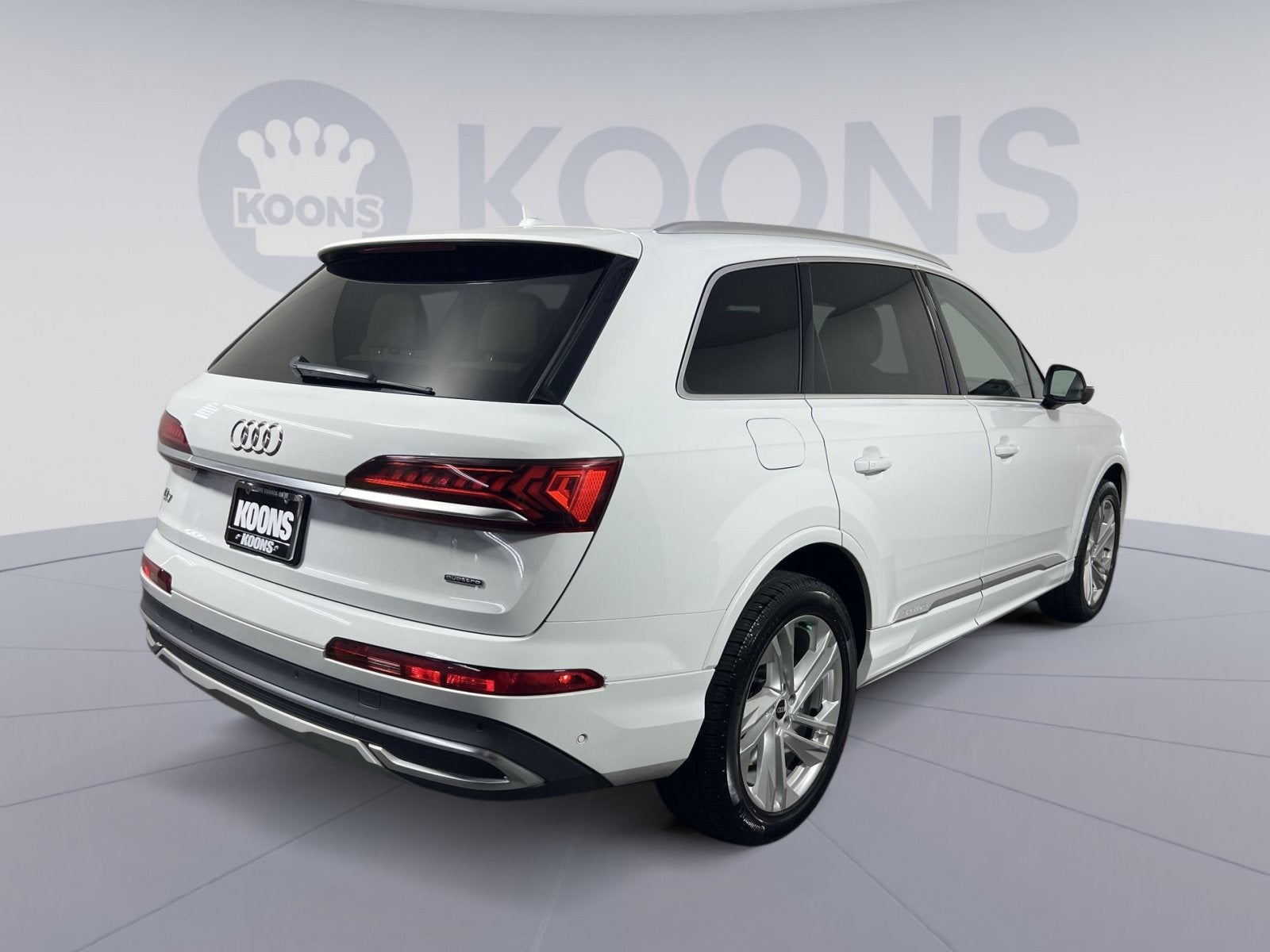 2022 Audi Q7 45 Premium Plus