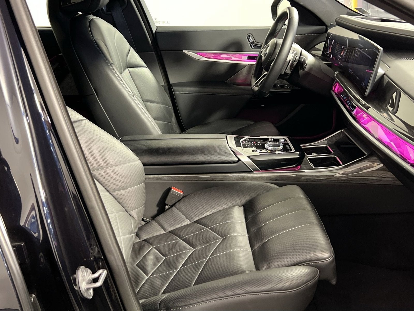 2024 BMW 7 Series 740i xDrive