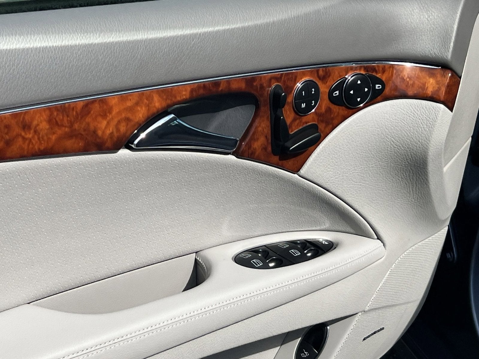 2005 Mercedes-Benz E-Class E 320