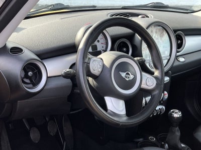 2009 MINI Cooper Base