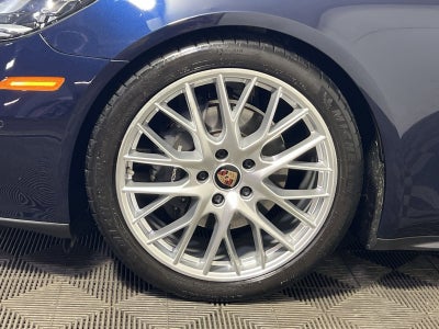 2022 Porsche Panamera 4