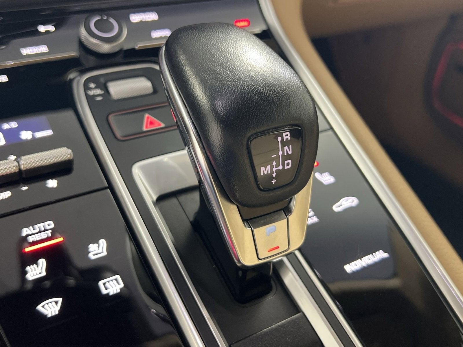 2022 Porsche Panamera 4