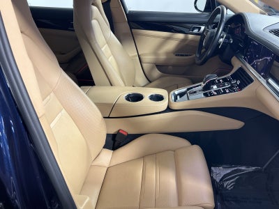 2022 Porsche Panamera 4