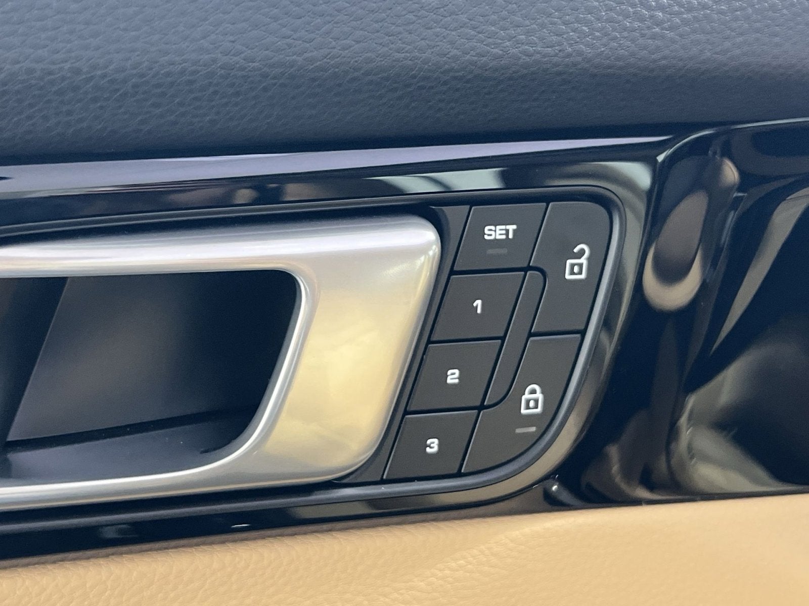 2022 Porsche Panamera 4