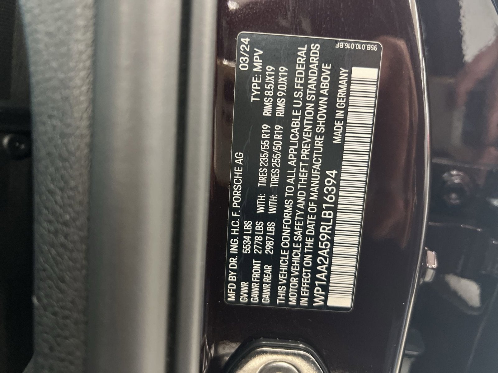 2024 Porsche Macan Base