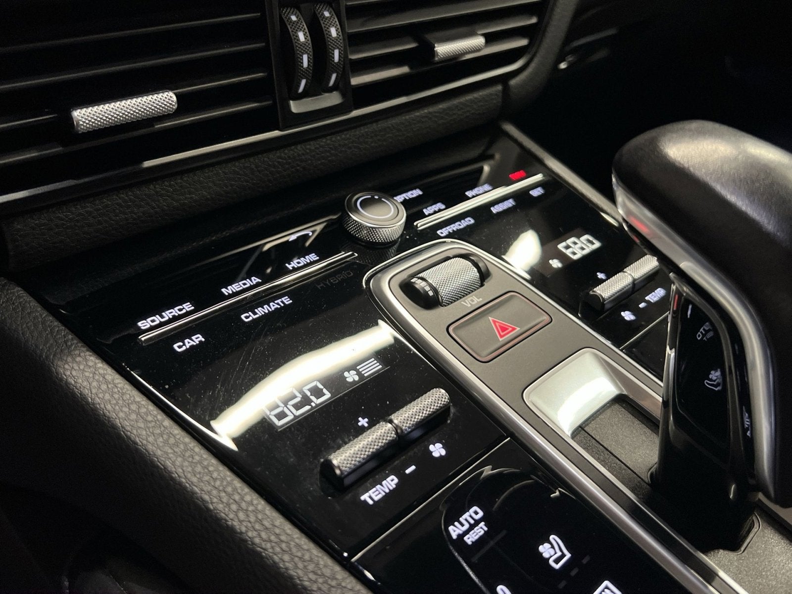 2023 Porsche Cayenne Platinum Edition