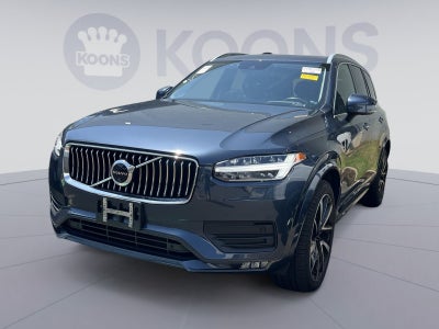 2022 Volvo XC90 T6 Momentum