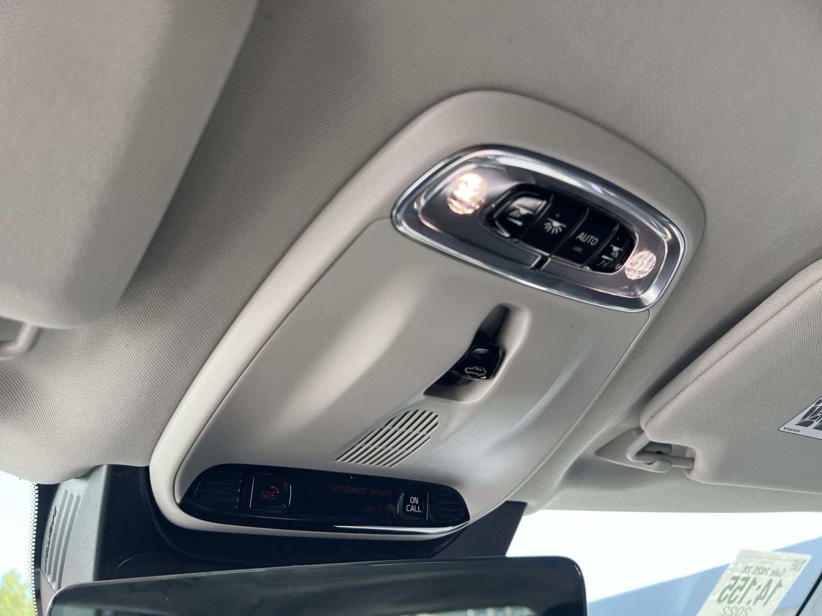 2022 Volvo XC90 T6 Momentum