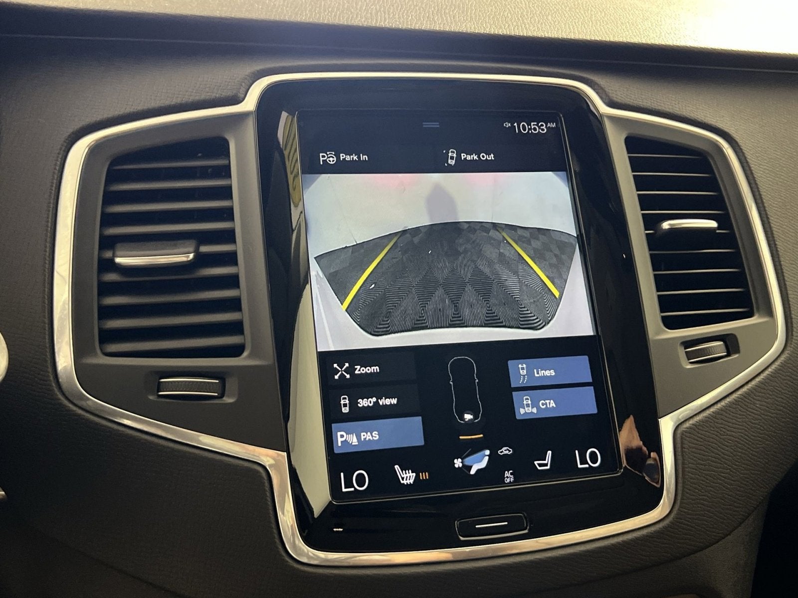 2019 Volvo XC90 T6 Momentum