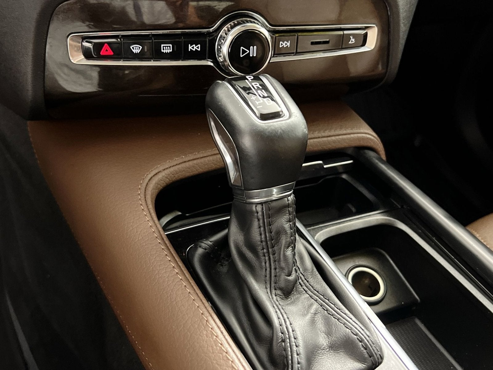 2019 Volvo XC90 T6 Momentum