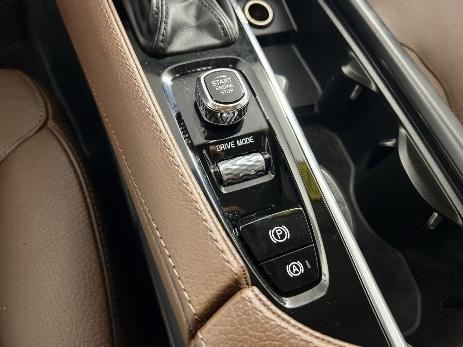 2019 Volvo XC90 T6 Momentum