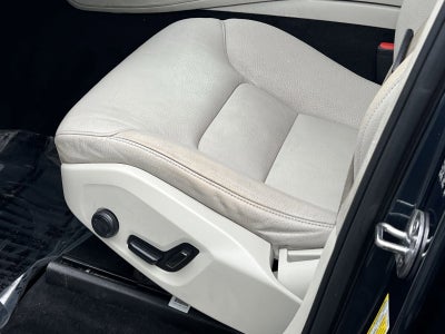 2022 Volvo XC90 T6 Momentum