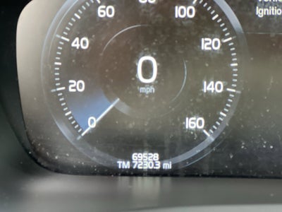 2022 Volvo XC90 T6 Momentum