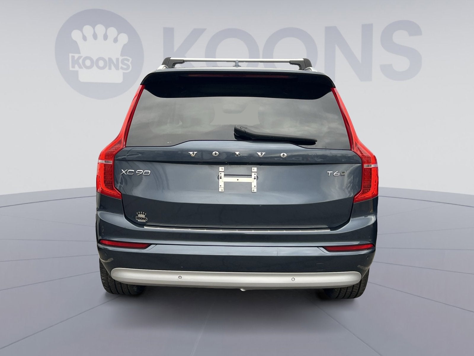 2022 Volvo XC90 T6 Momentum