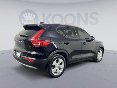 2020 Volvo XC40 Momentum