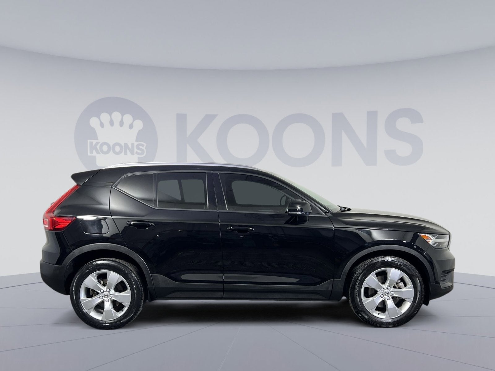 2020 Volvo XC40 Momentum