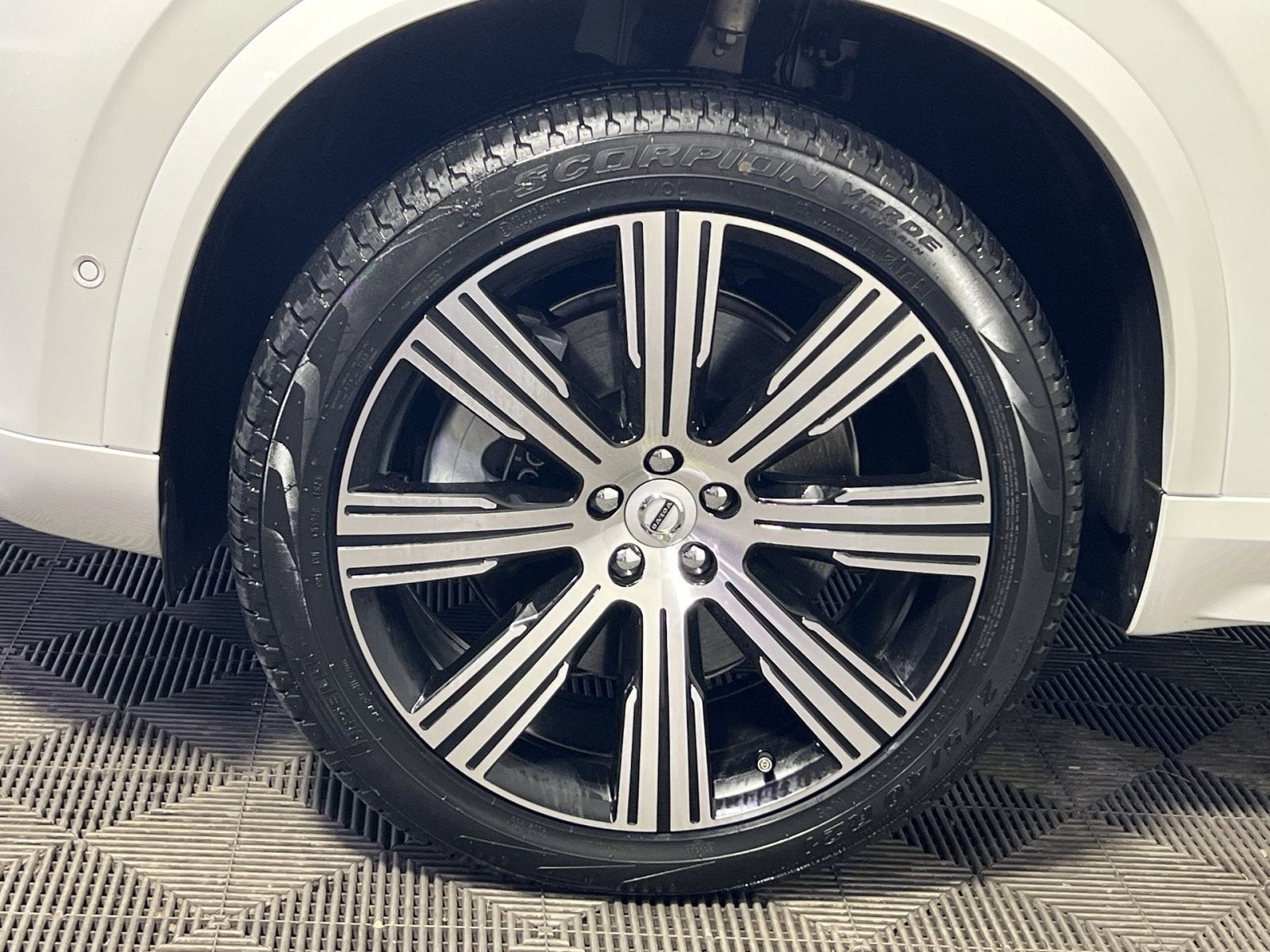 2025 Volvo XC90 Plug-In Hybrid T8 Ultra