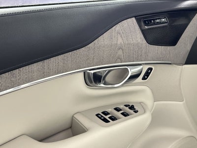 2025 Volvo XC90 Plug-In Hybrid T8 Ultra