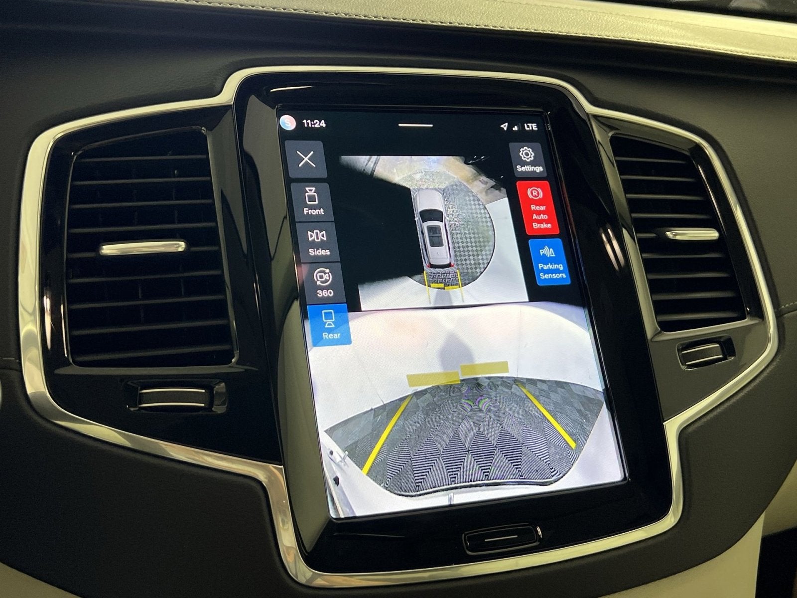 2025 Volvo XC90 Plug-In Hybrid T8 Ultra