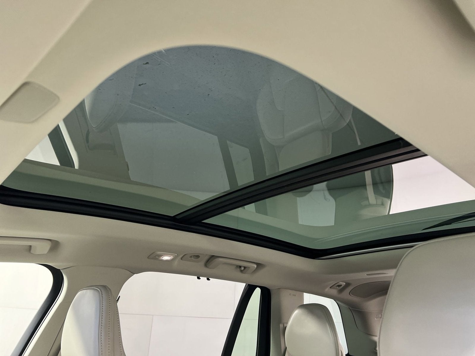 2025 Volvo XC90 Plug-In Hybrid T8 Ultra