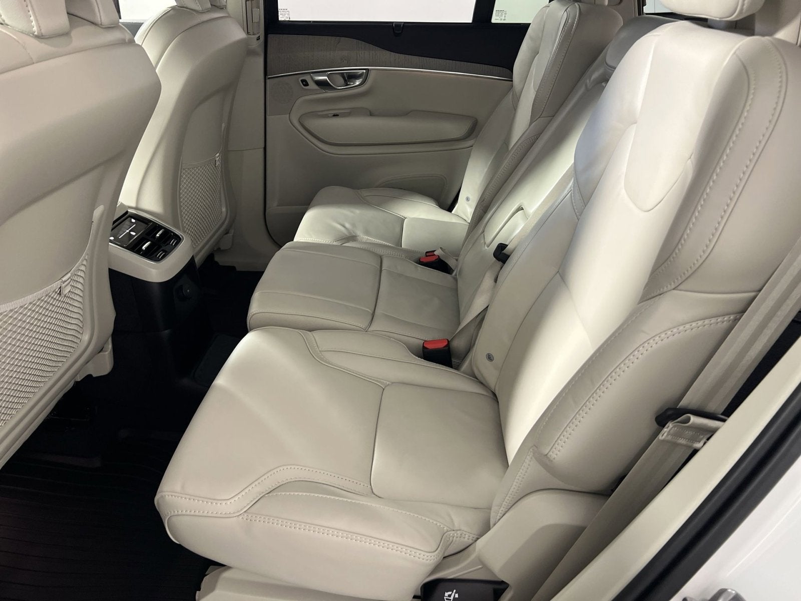 2025 Volvo XC90 Plug-In Hybrid T8 Ultra