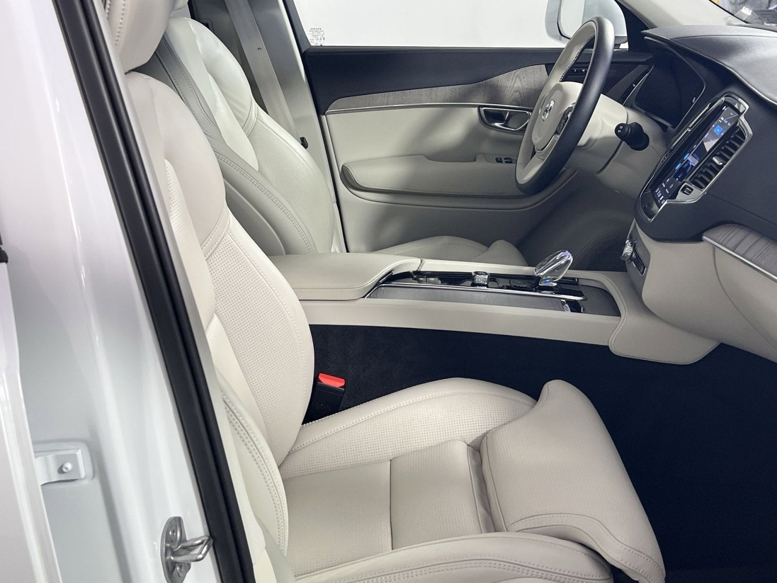 2025 Volvo XC90 Plug-In Hybrid T8 Ultra